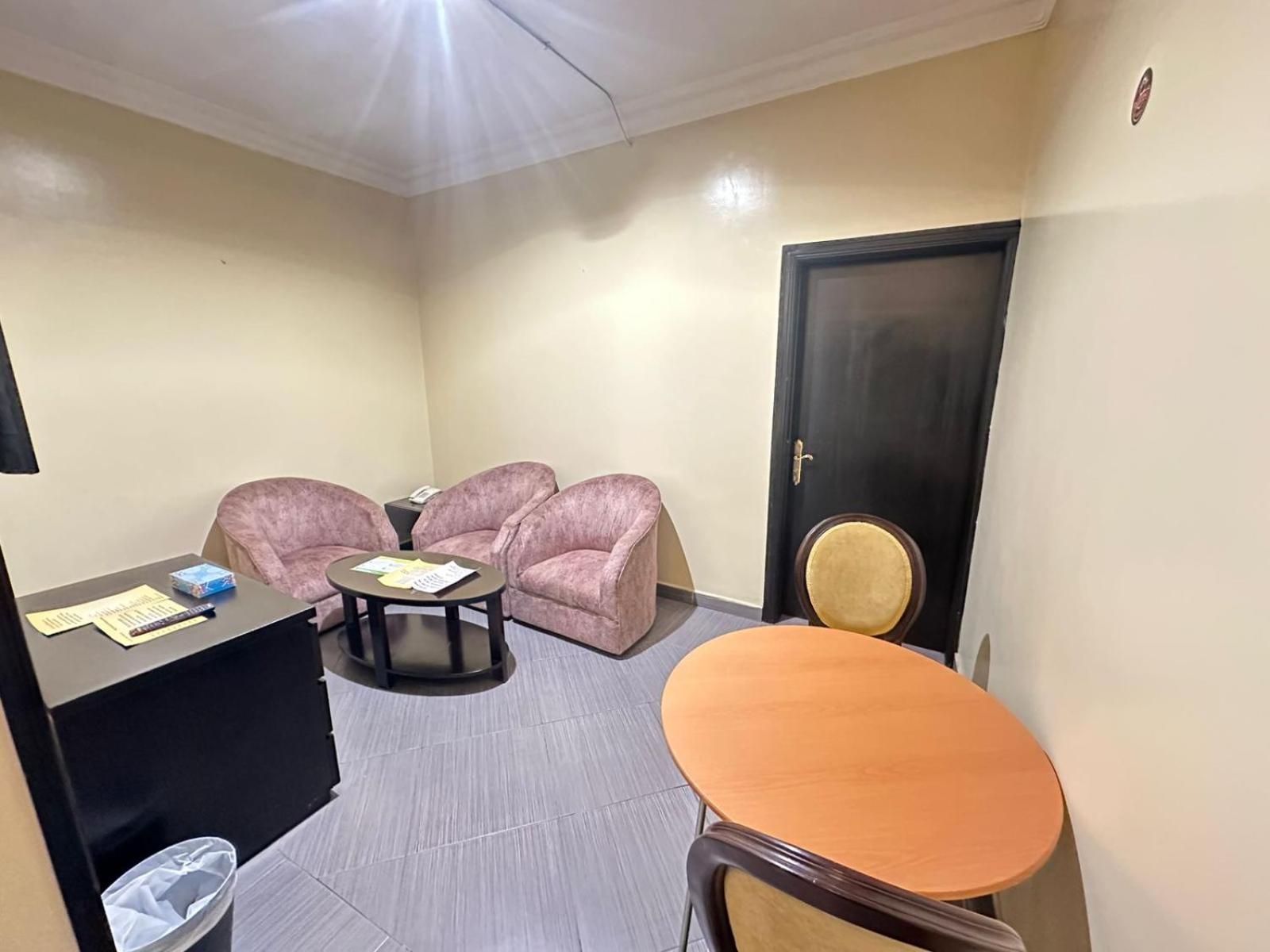 قصر الحمراء للأجنحة الفندقية Riade Exterior foto
